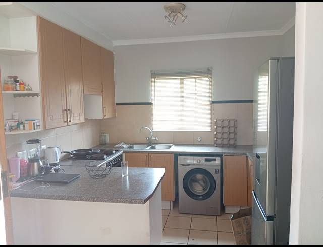 2 BEDROOM TOWNHOUSE FOR SALE IN EQUESTRIA